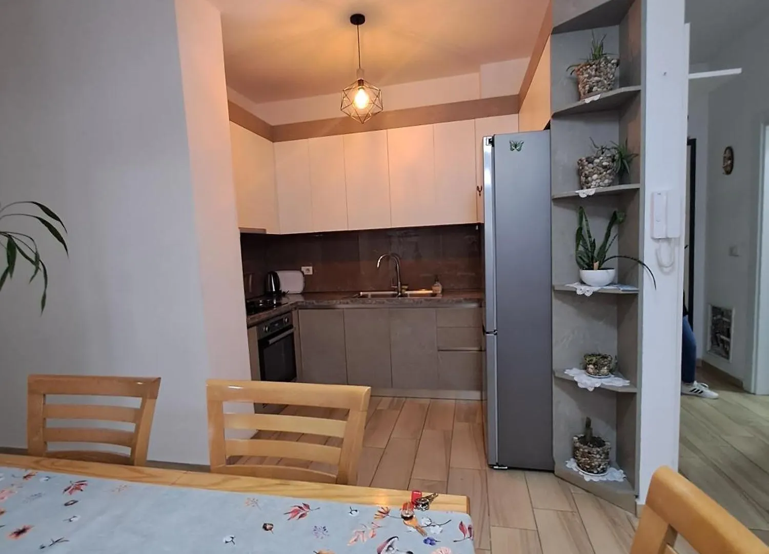 公寓 Appartamento Lux, Don Bosko 地拉那