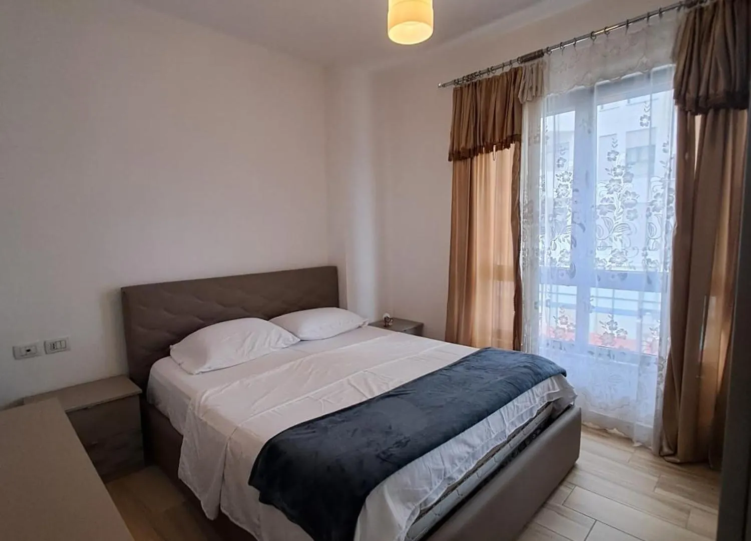 Appartamento Lux, Don Bosko 地拉那 0*,